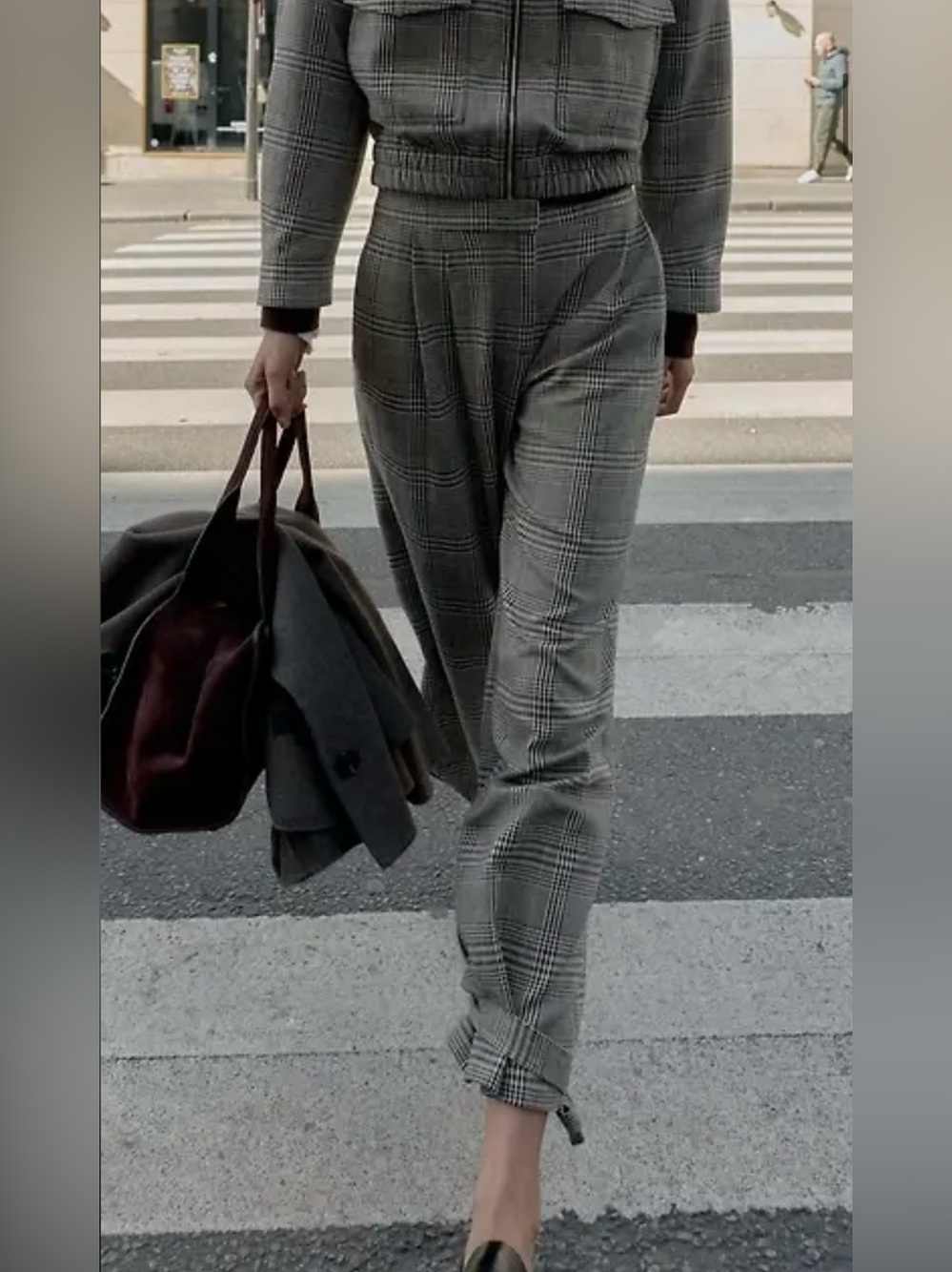 ZARA
HOUNDSTOOTH PANTS WITH BOW HEM